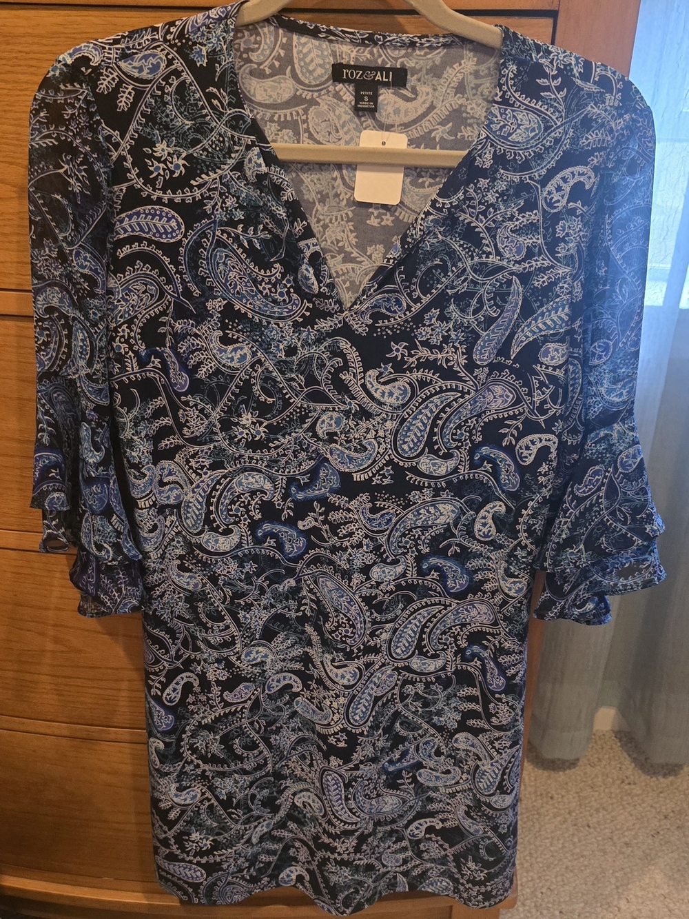 Roz & Ali Navy Paisley V-Neck Women's Dress-S, Flounce Cuffs, Like New